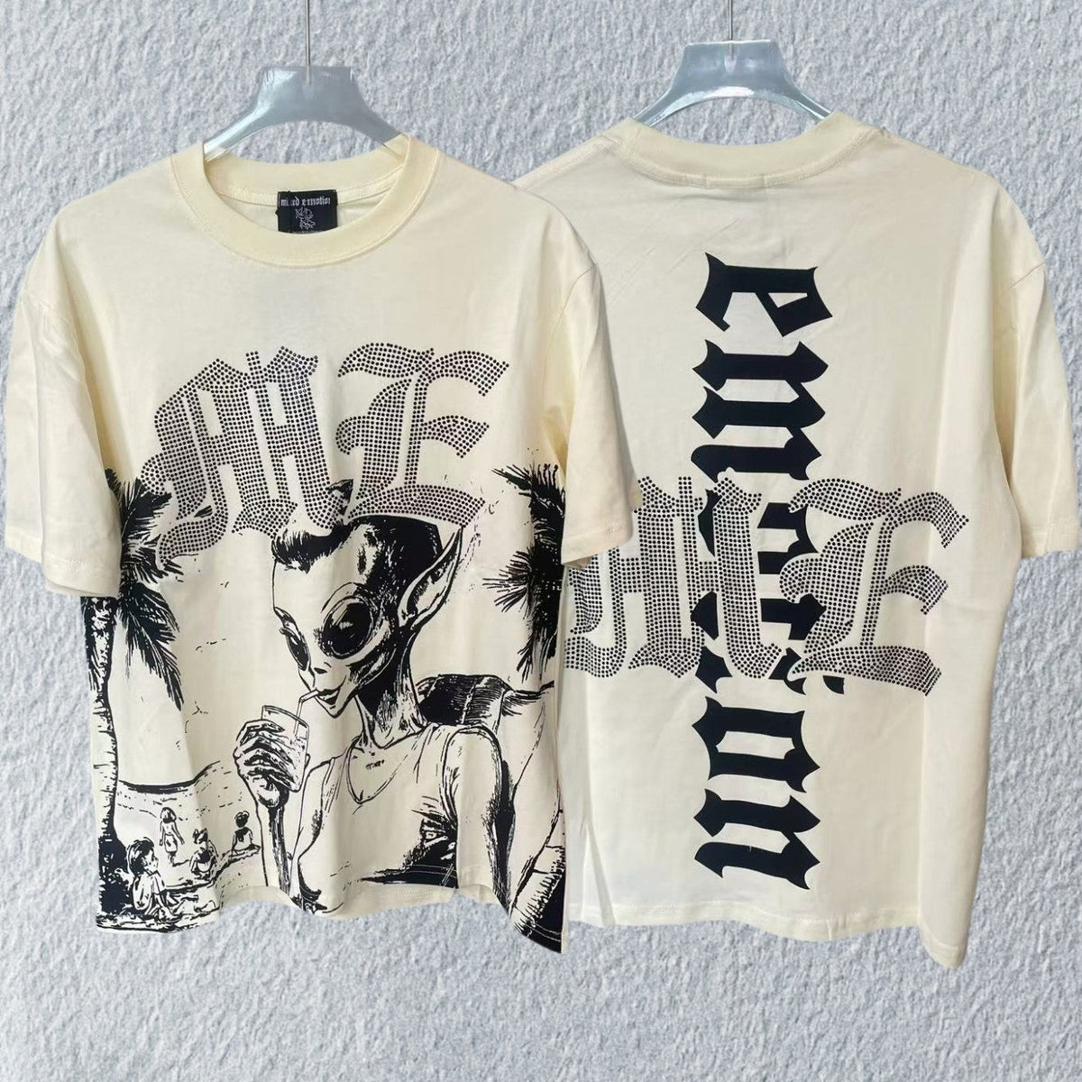 MIXED EMOTION Alien Graphic Tee